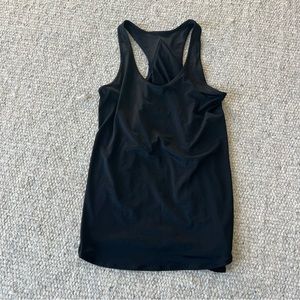 Lululemon tank (like new perfect condition)